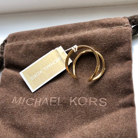 NWT Michael Kors Gold Tone Pave Open Arrow Ring - Picture 4 of 6